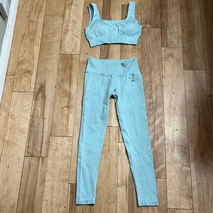 Teal/aqua/turquoise two-piece workout set, brand unknown, size M (i think)